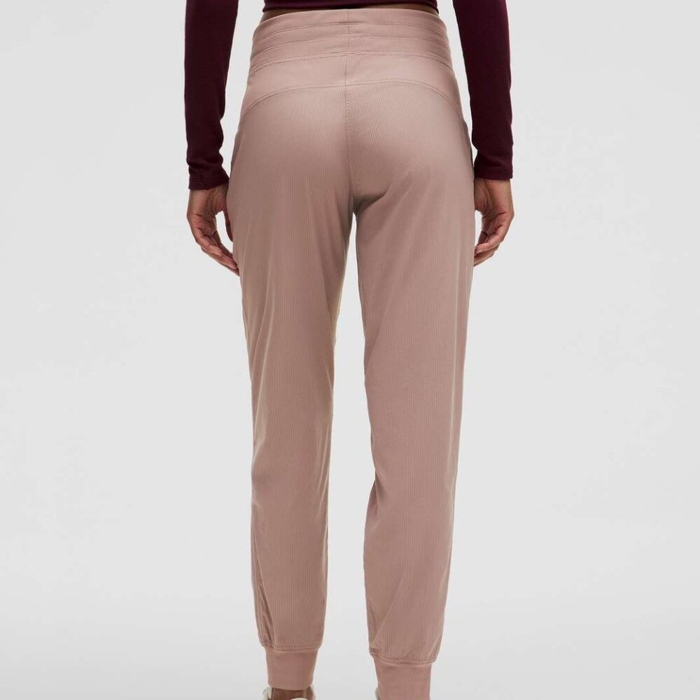 NWT Lululemon Dance Studio Mid-Rise Joggers, Sz 6, Twilight Rose - Picture 6 of 6